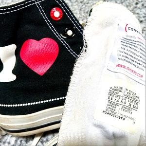 Converse with red heart